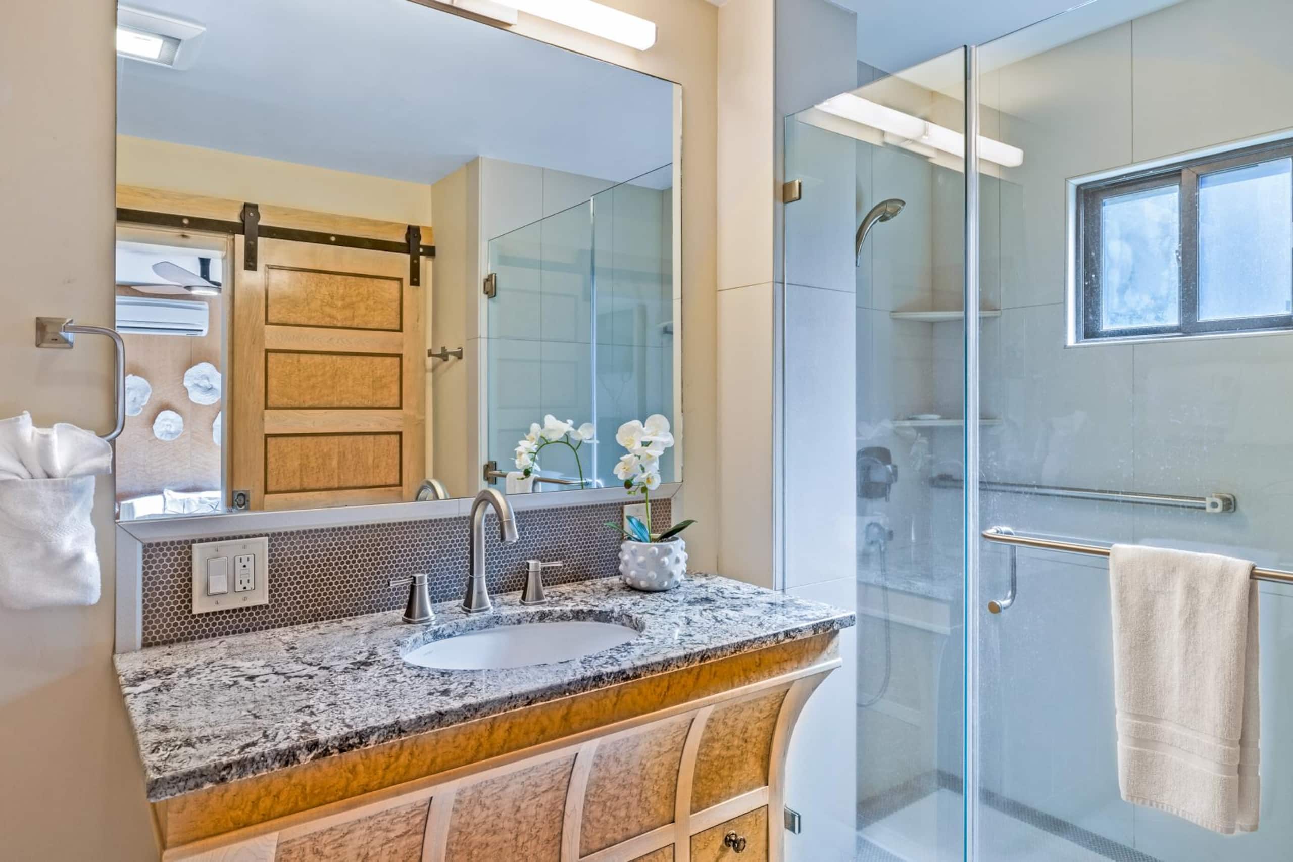 Condo in Lahaina · ★4.93 · 4 bedrooms · 5 beds · 3 baths - Image 25