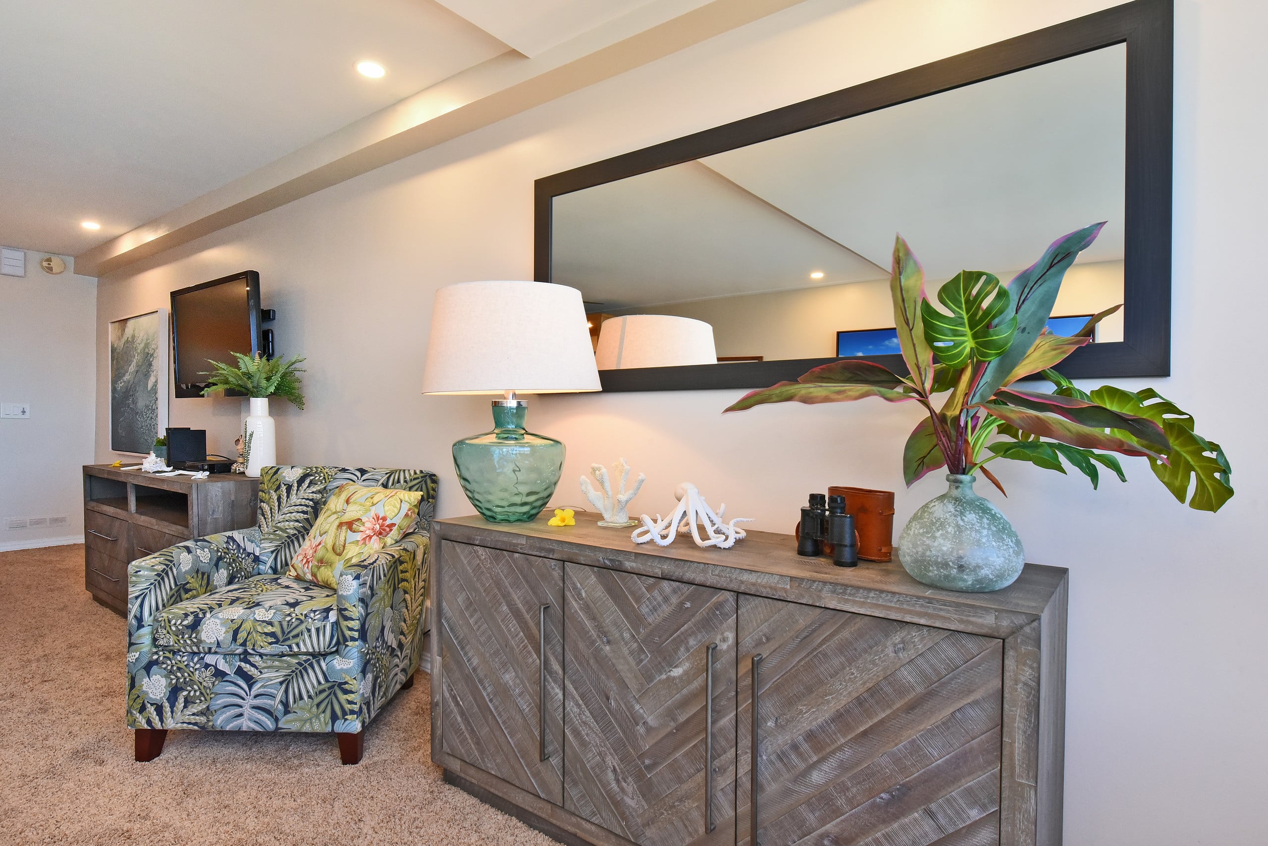 Condo in Lahaina · ★4.58 · 1 bedroom · 2 beds · 1 private bath - Image 13