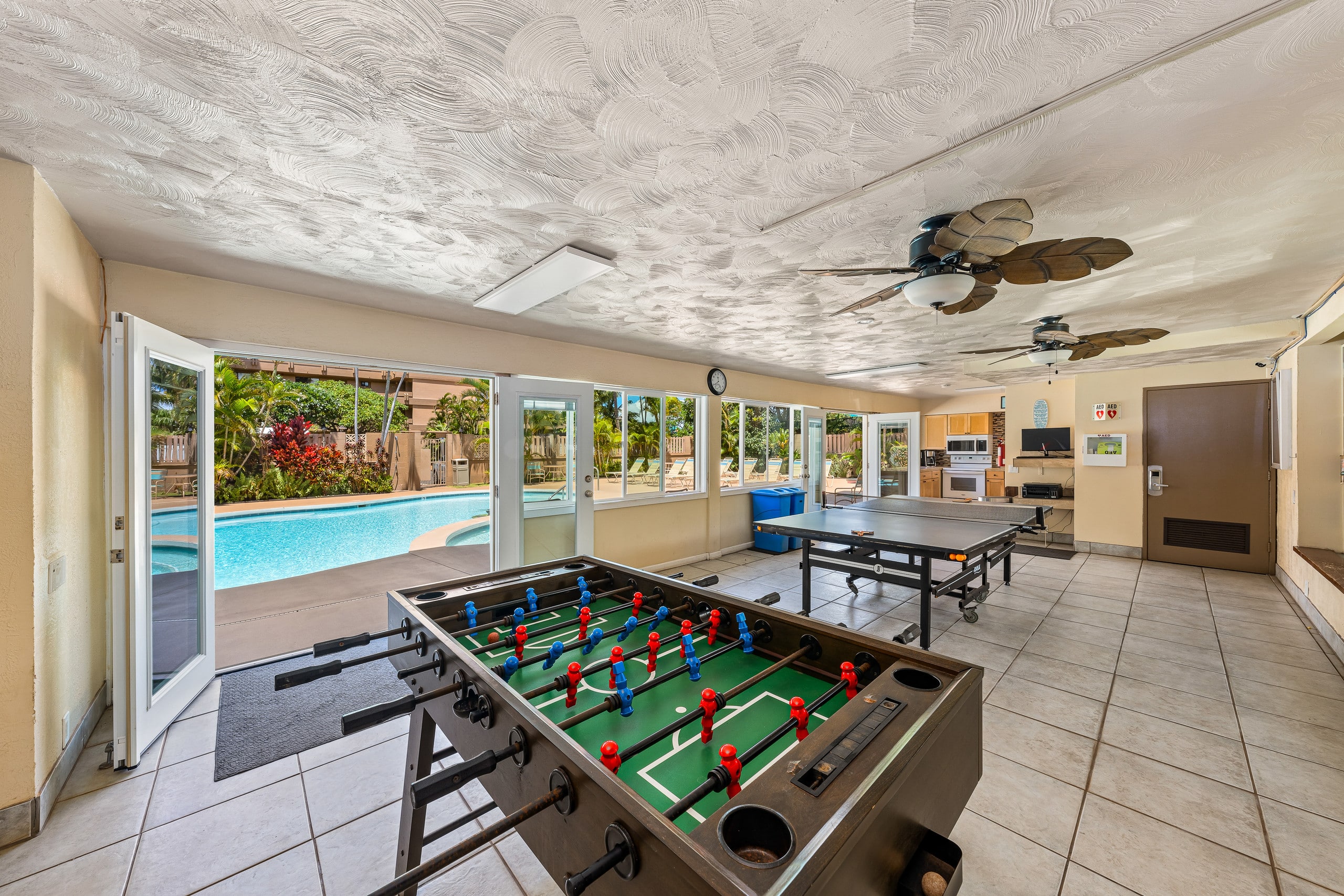 Condo in Lahaina · ★4.58 · 1 bedroom · 2 beds · 1 private bath - Image 32