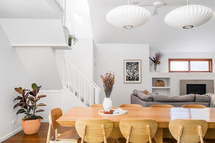 Beachcomber Blue – beachfront villa with pool gallery image 3