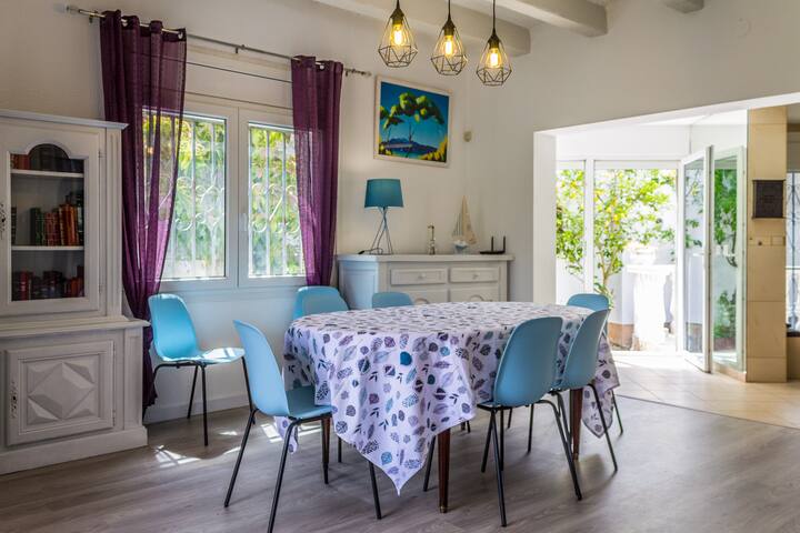 IMMOBILIARIA LOLA EMPURIABRAVA managed Airbnb listing 2