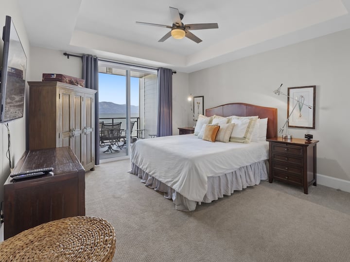 Condominio 7208 - Suite principal con vistas al lago