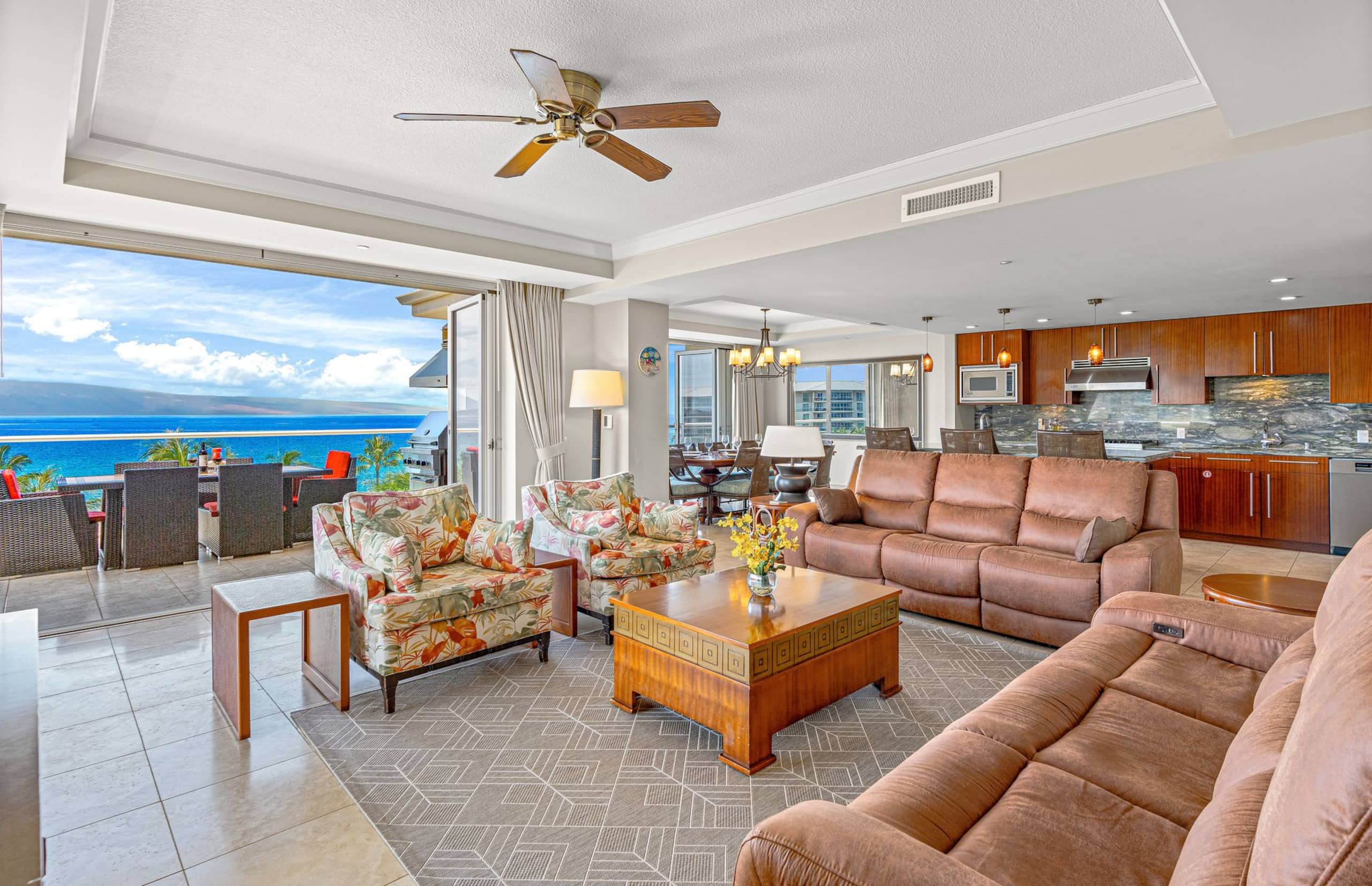 Condo in Lahaina · ★5.0 · 3 bedrooms · 3 beds · 3 baths - Image 12