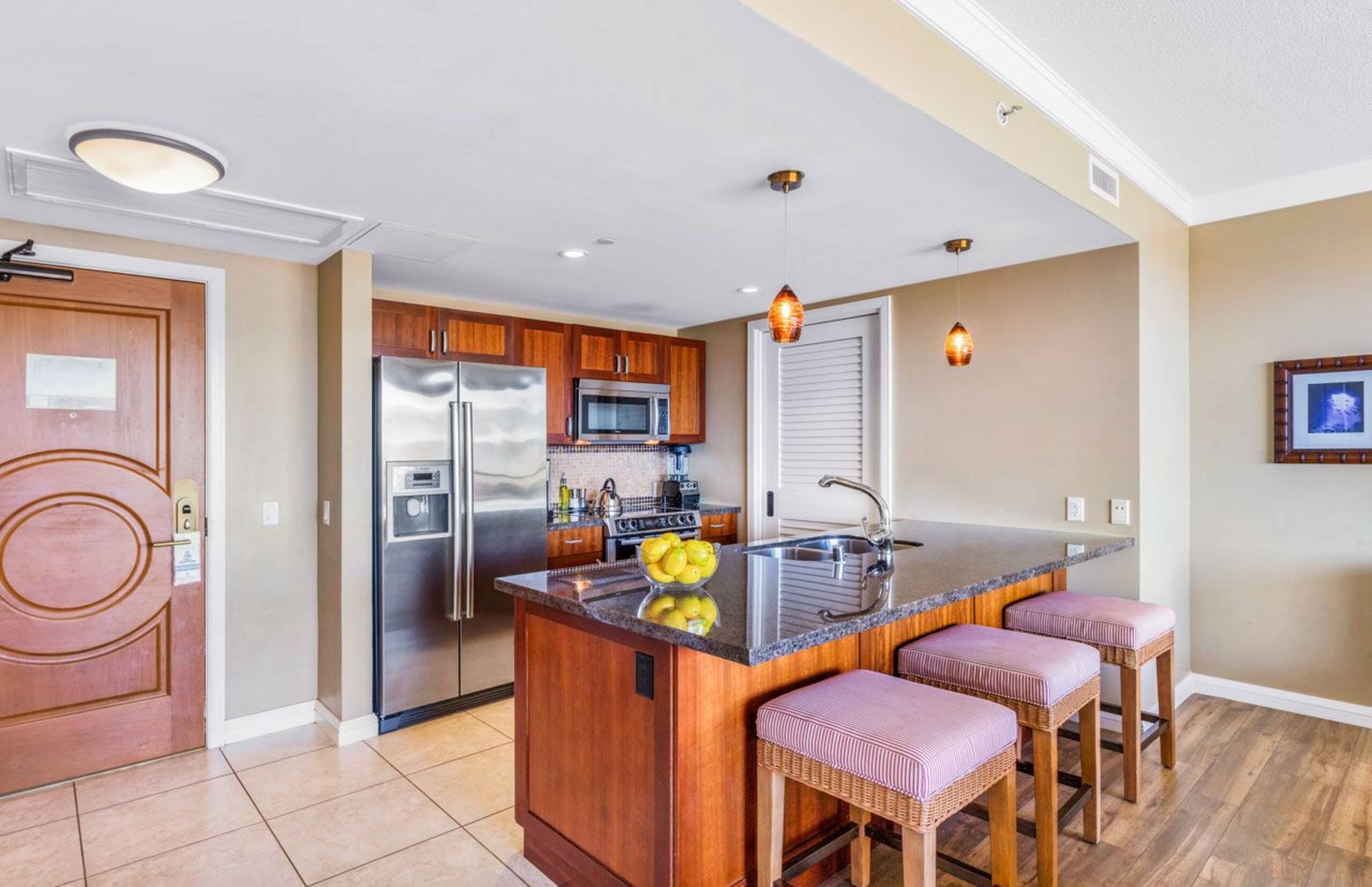 Condo in Lahaina · ★4.64 · 1 bedroom · 2 beds · 1 bath - Image 5