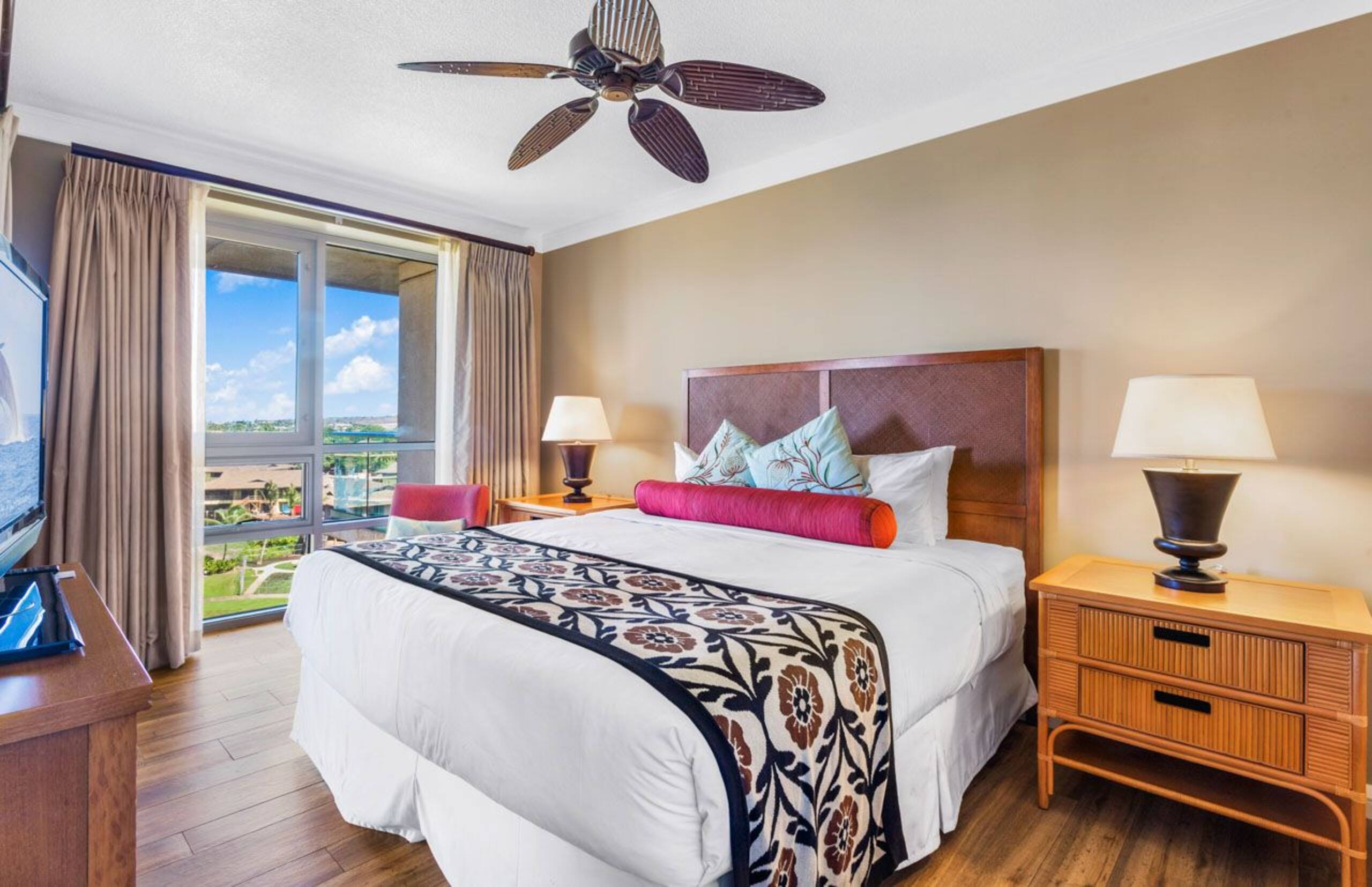 Condo in Lahaina · ★4.64 · 1 bedroom · 2 beds · 1 bath - Image 16