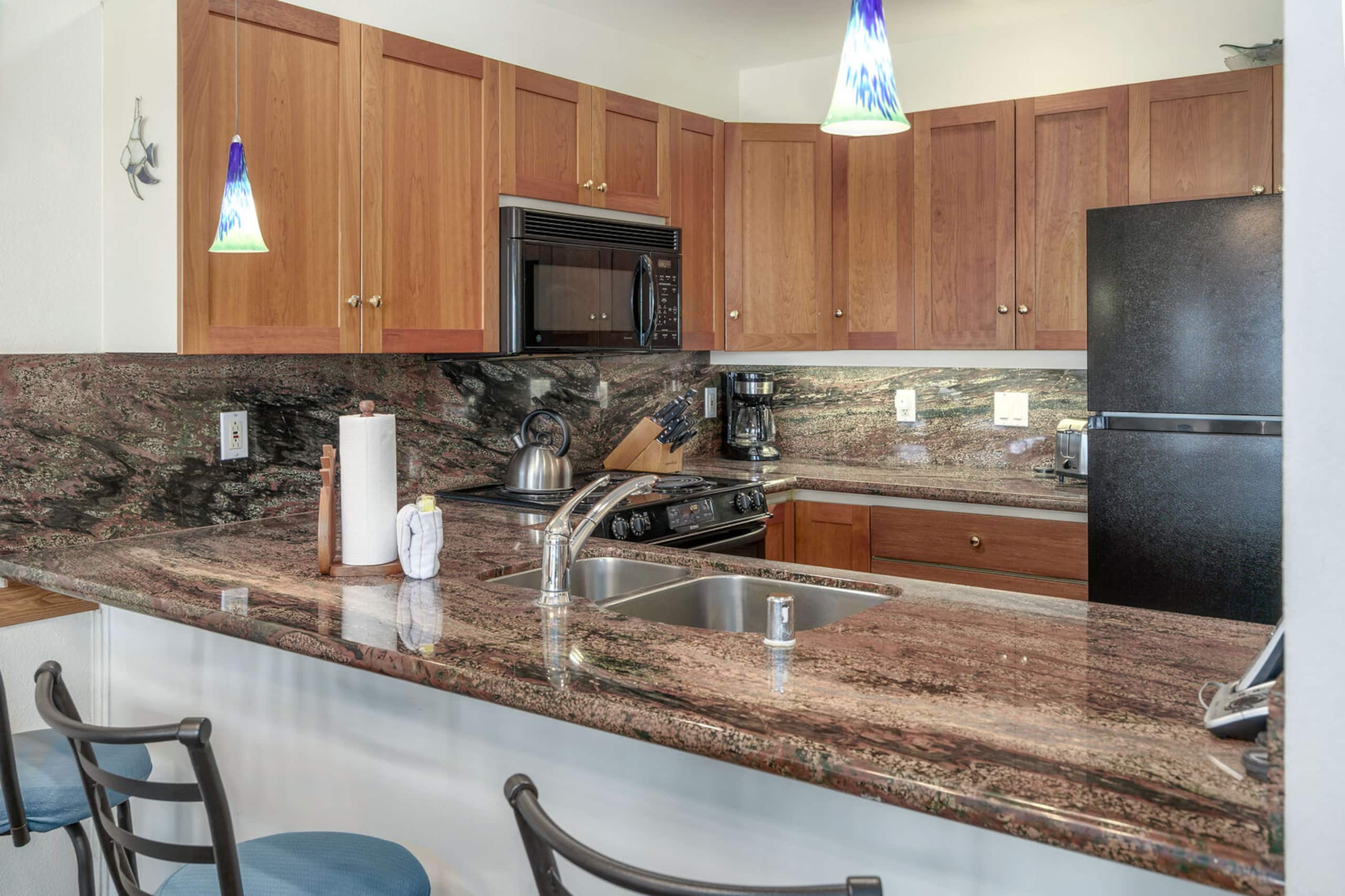 Condo in Kihei · ★4.84 · 2 bedrooms · 3 beds · 2 private baths - Image 3