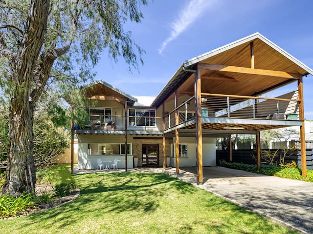 Sand Castle—Beach Bliss, Expansive Alfresco Living