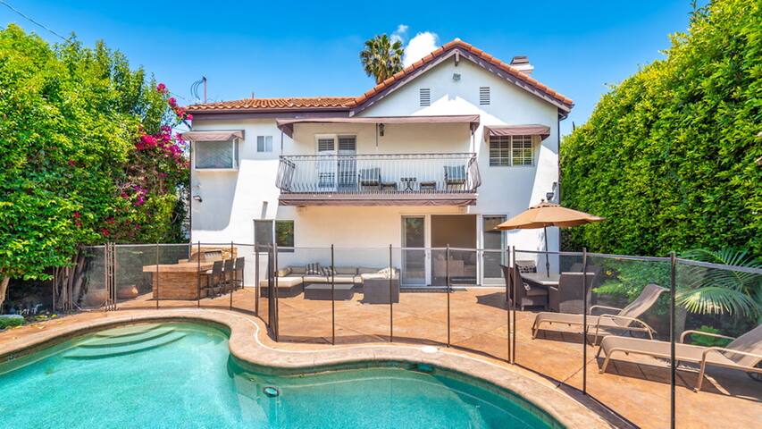 Gated Villa Tropicana w/ Pool & Spa gallery image 5