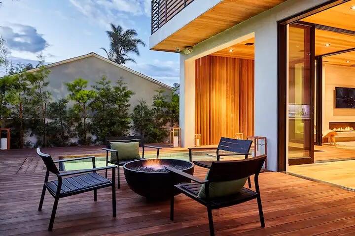 Chic Venice Beach House with Private Pool gallery image 4