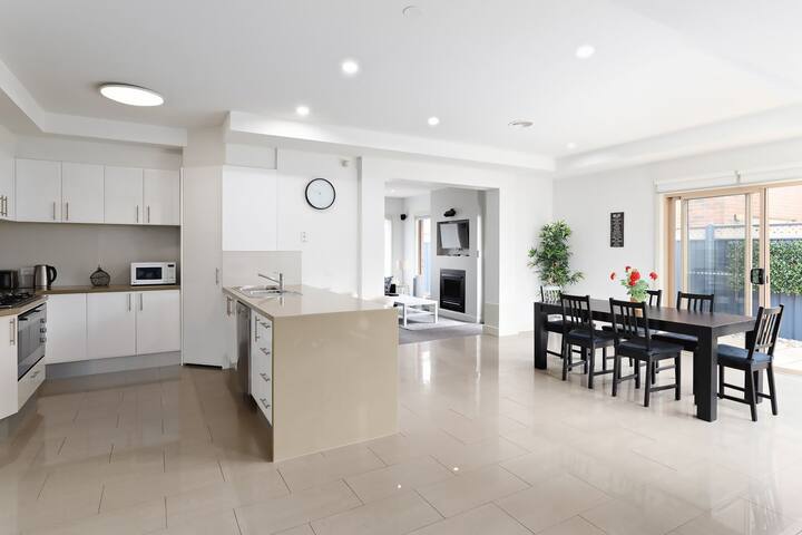 Mentone Abode gallery image 5