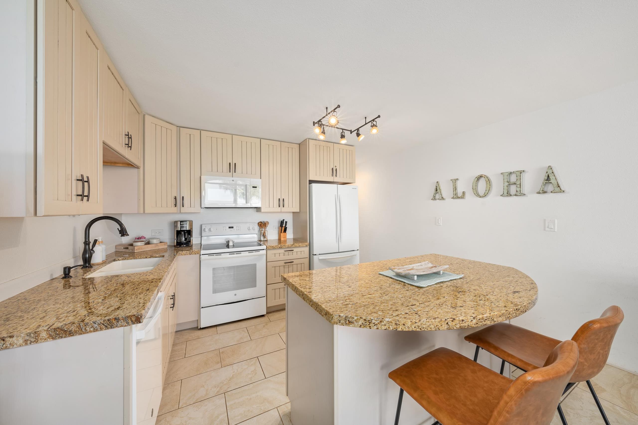 Condo in Kihei · ★4.92 · 1 bedroom · 1 bed · 1 private bath - Image 29