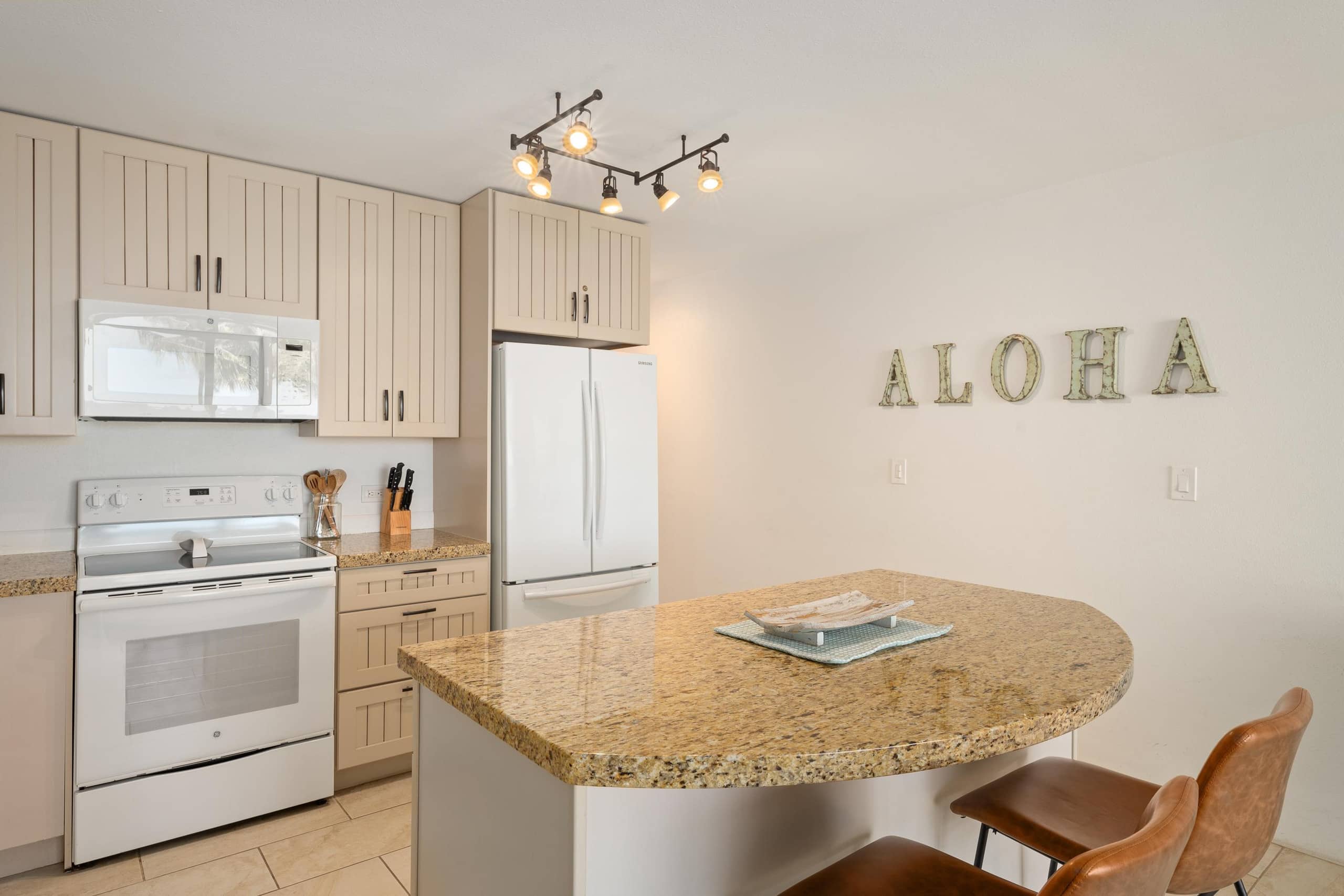 Condo in Kihei · ★4.92 · 1 bedroom · 1 bed · 1 private bath - Image 57