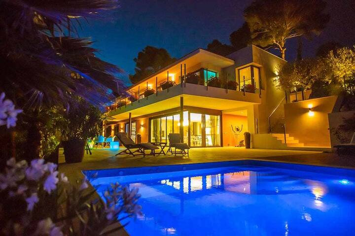 Luxury villa in Tossa de Mar with private beach