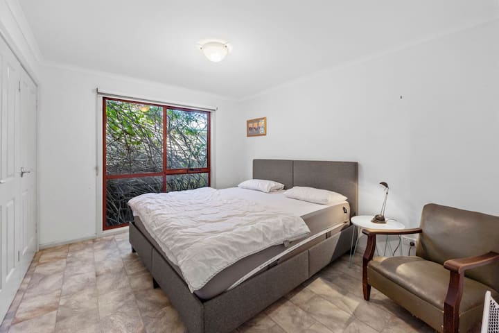 غرفة النوم 1