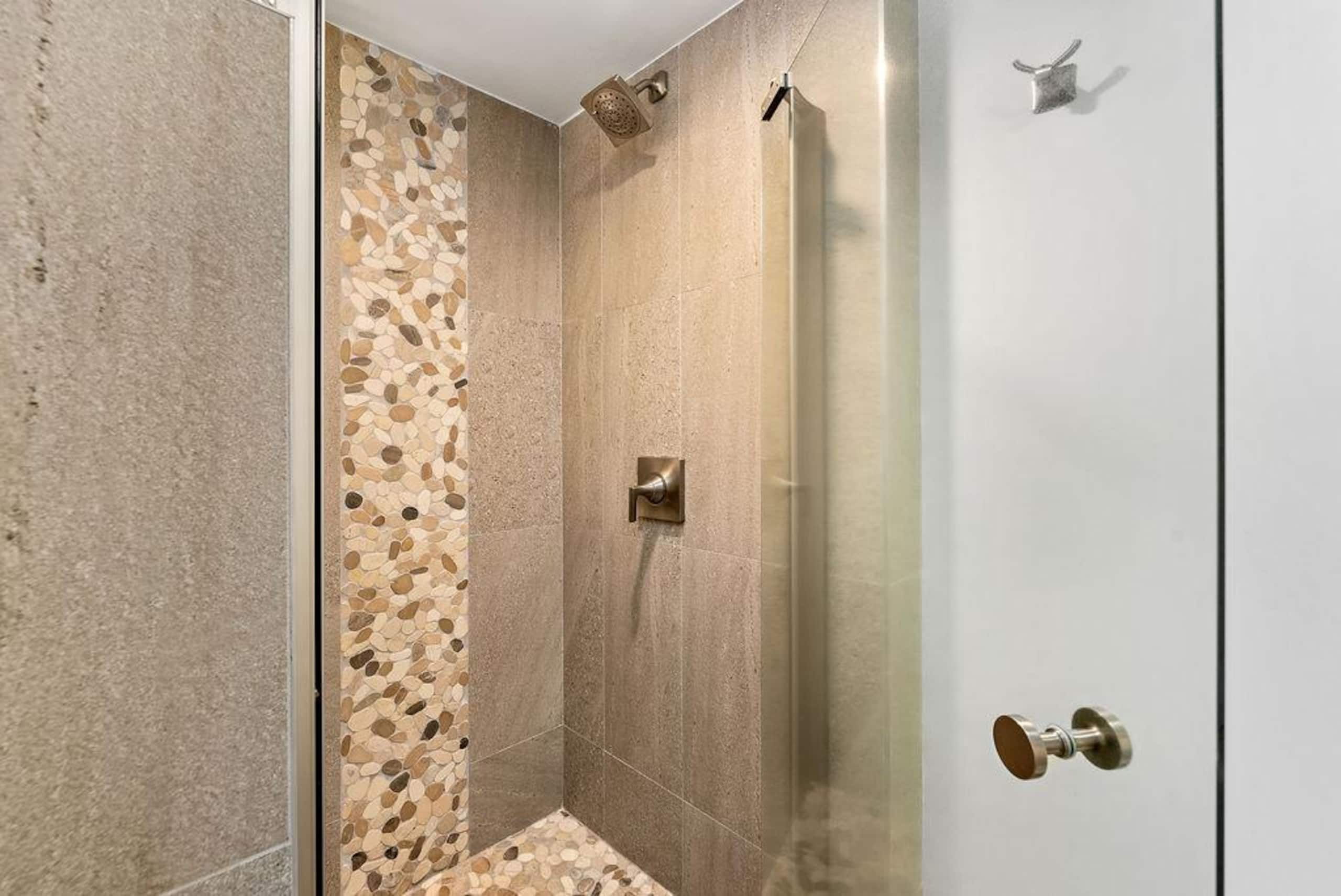 Condo in Kihei · ★4.95 · 2 bedrooms · 2 beds · 2 private baths - Image 29