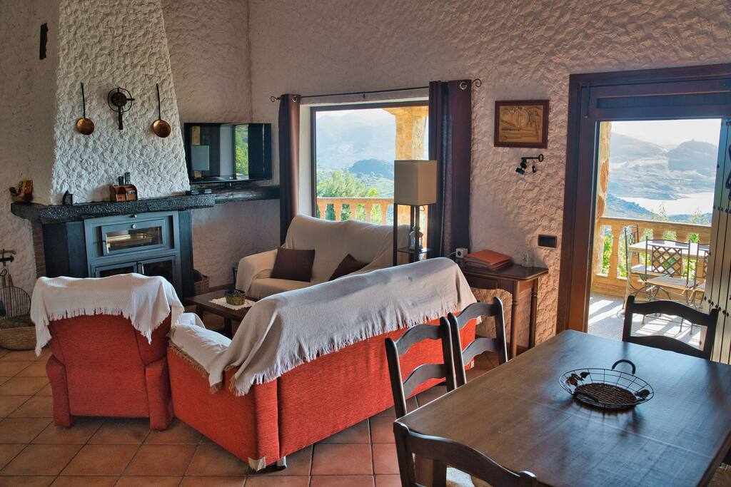 Airbnb con migliori performance: El Valle Dorado a El Gastor