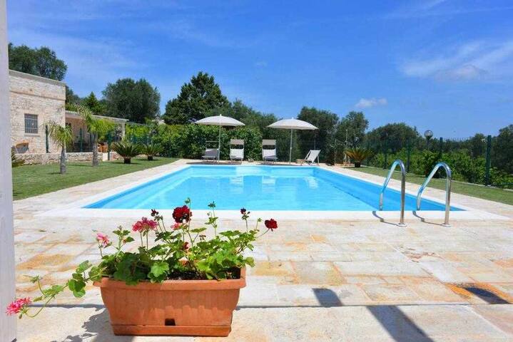 Villa Chiaretta with exclusive pool gallery image 2