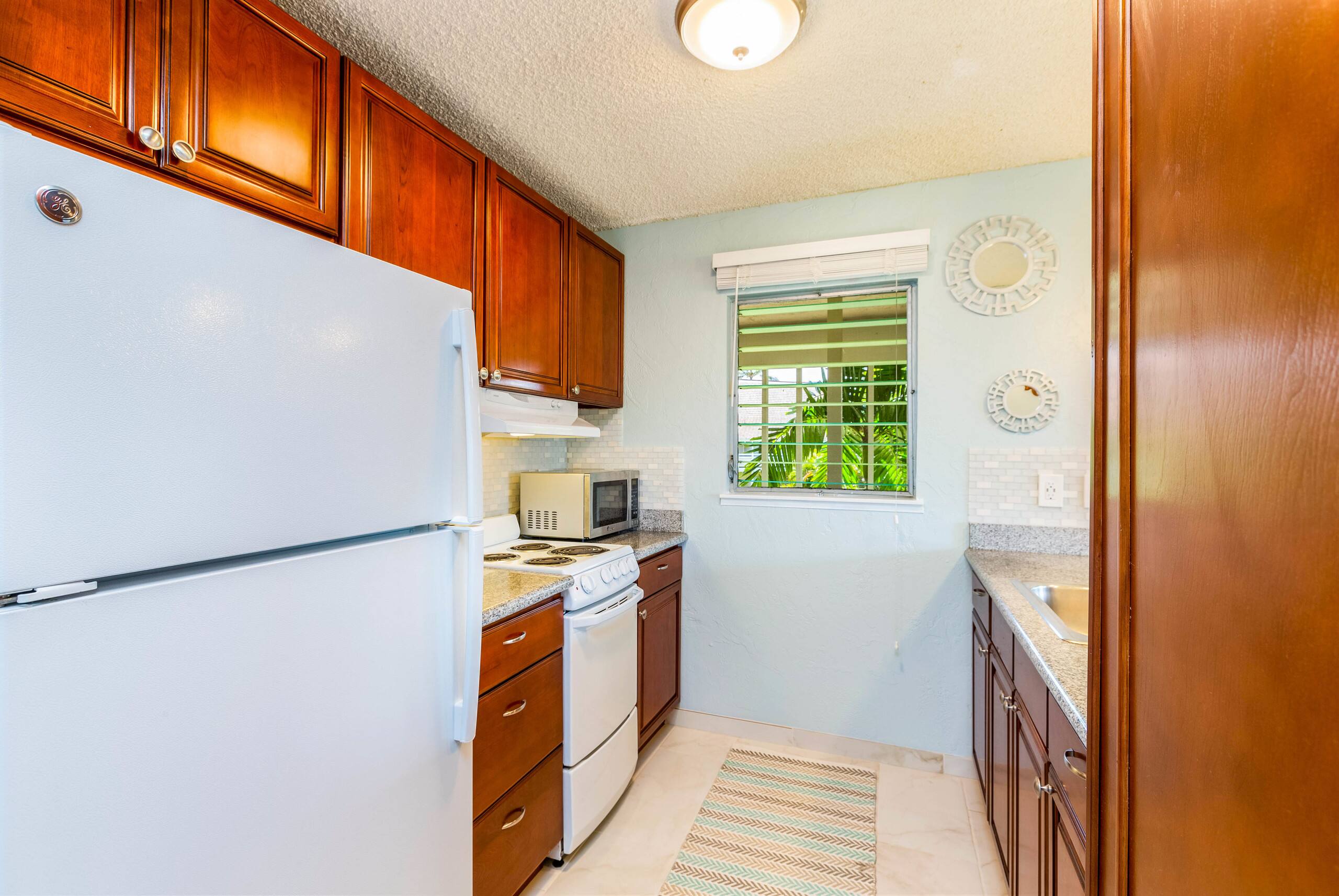 Plantation Hale B13, Kapaa Town, No Resort Fees - Photo 12