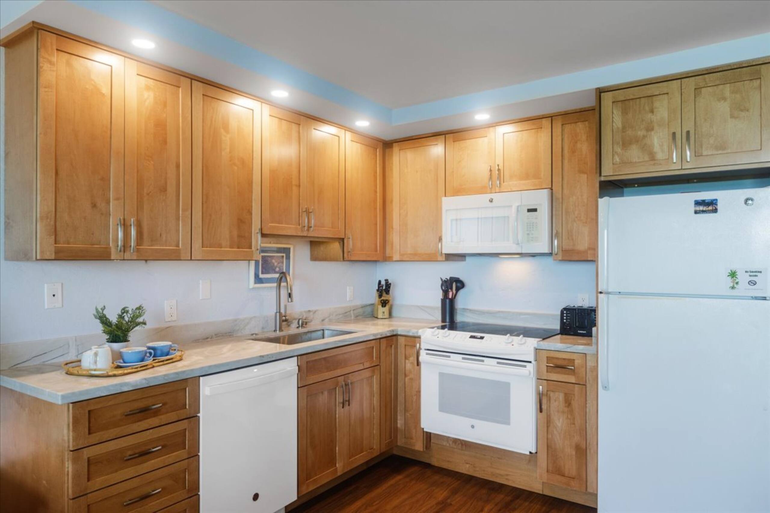 Condo in Lahaina · ★4.89 · 1 bedroom · 1 bed · 1 private bath - Image 12