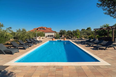 Villa Red Hacienda with Pool