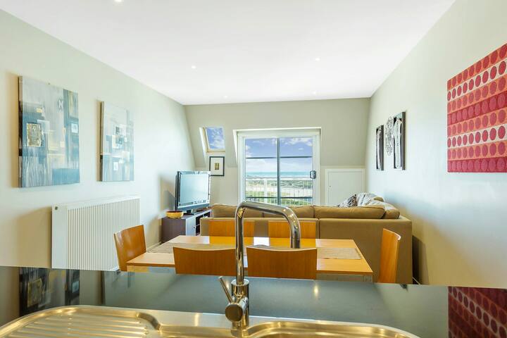 2 Bedroom Penthouse Apartment gallery image 5