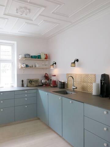 Østerbro – charming townhouse – close to lakes – v gallery image 3