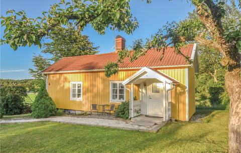 Awesome home in åsensbruk with kitchen