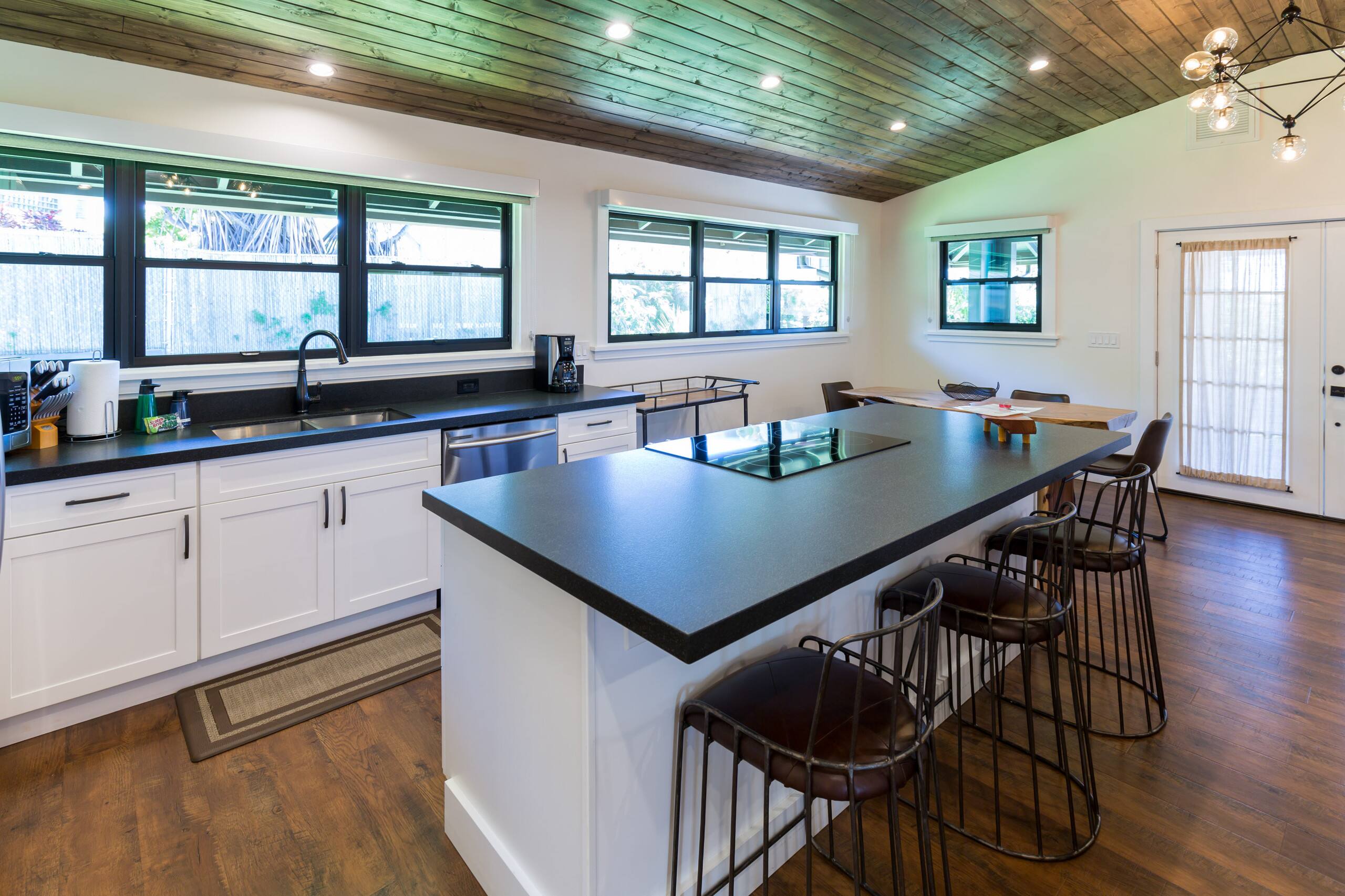 Home in Kihei · ★4.97 · 3 bedrooms · 3 beds · 3.5 baths - Image 6