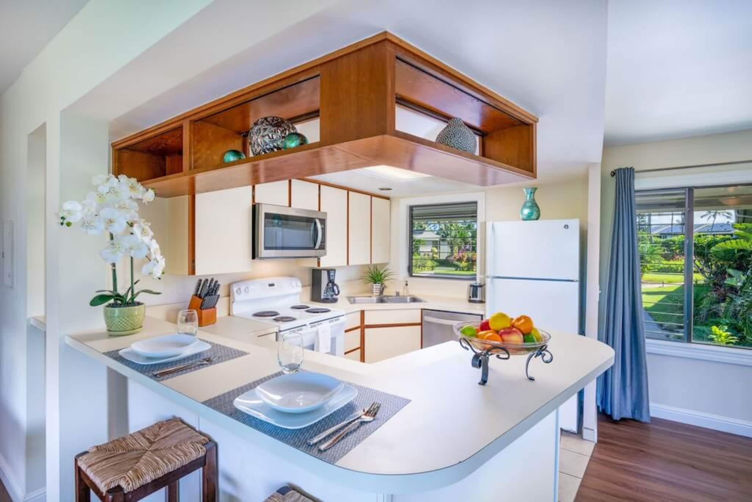 Condo in Princeville · ★4.93 · 2 bedrooms · 2 beds · 2 private baths - Image 5