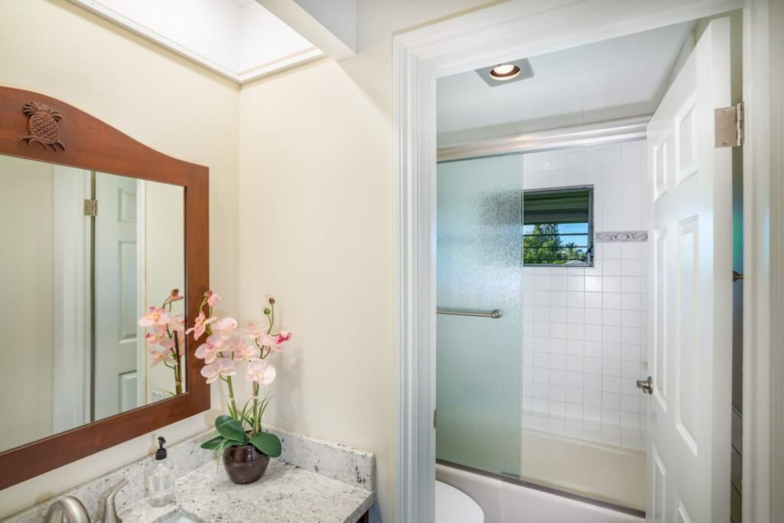 Condo in Princeville · ★4.93 · 2 bedrooms · 2 beds · 2 private baths - Image 13