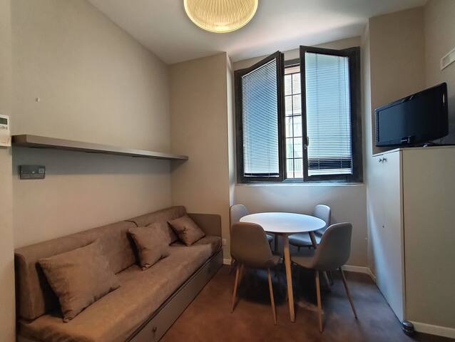 Spacious and luxurious apartment gallery image 2