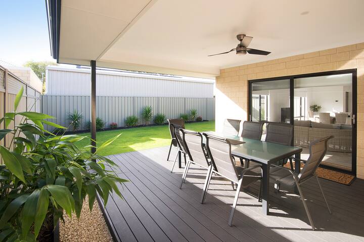 Makin Memories- Ducted heating/cooling, WIFI, PS4