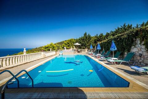 Keri Me Away - Argo's Pure Poolside Bliss