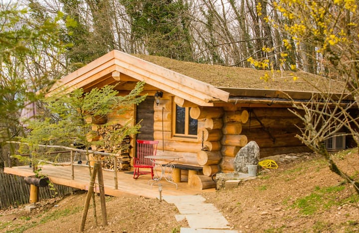 Cabane En Rondins Toit Végétal La Thuile - Geneva