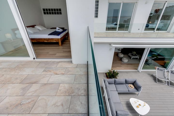 Infinity pool house with sea view (Cap ponent A1) gallery image 4