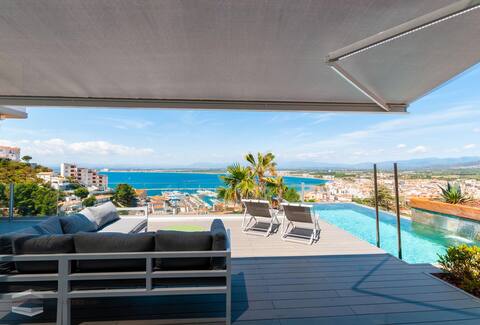Infinity pool house with sea view (Cap ponent A1)