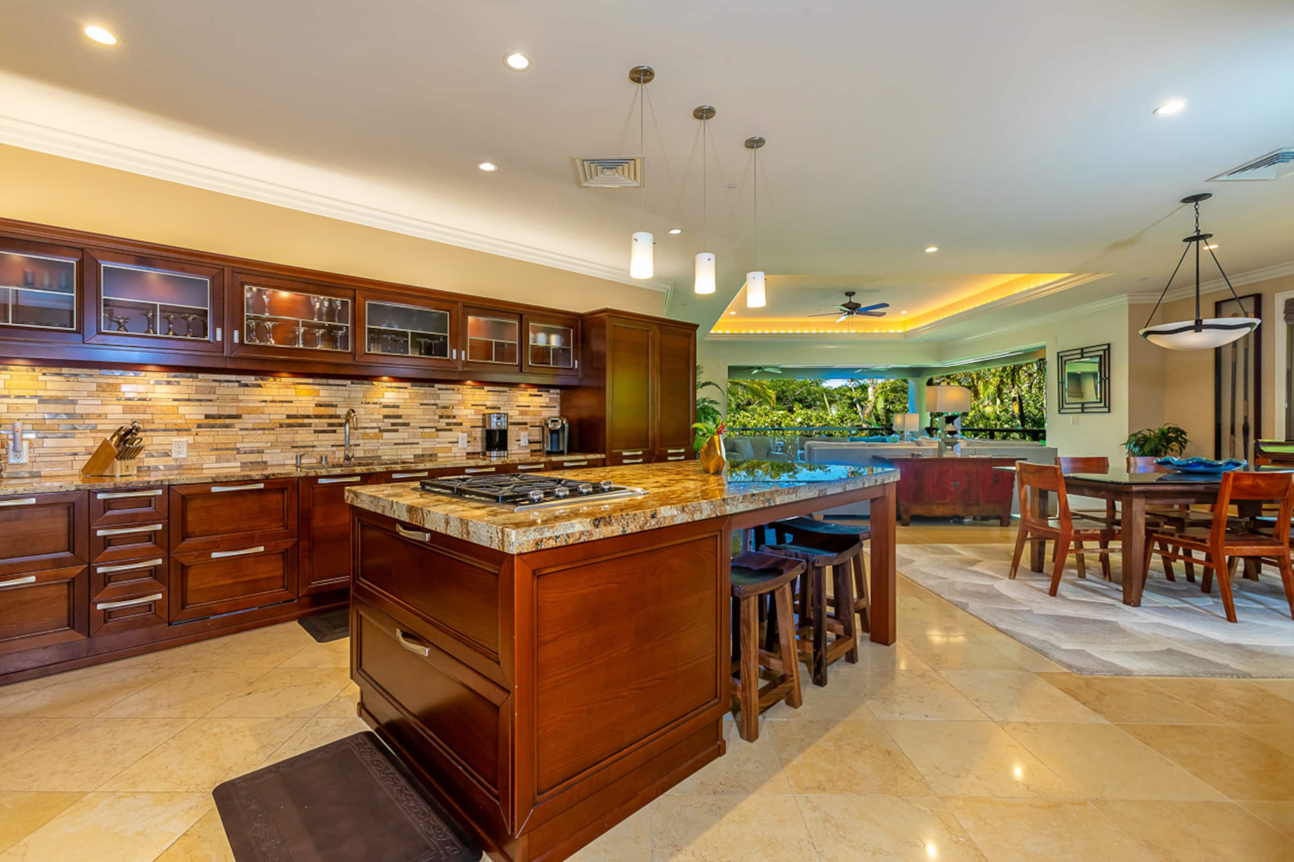 Villa in Kihei · ★4.96 · 3 bedrooms · 5 beds · 3.5 baths - Image 15