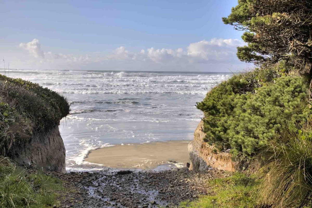 Zen Beach Retreat-Relaxing Sauna & Nearby Beach! - Houses for Rent