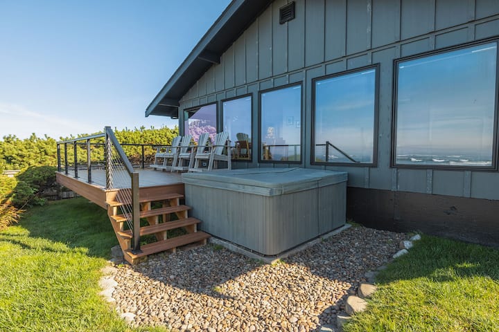 Hot Tub & Miles of Sandy Shores~Peace of the Beach - Houses for