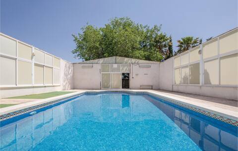 Awesome home in Caravaca with kitchen