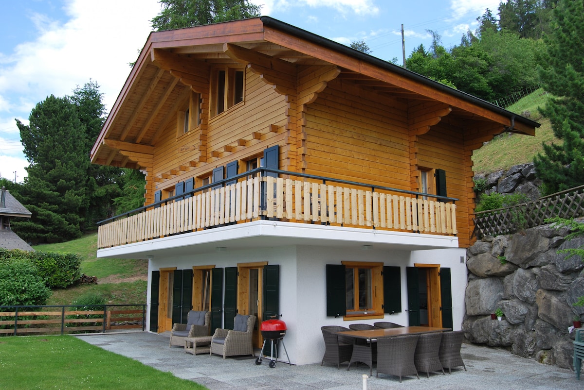 Popular Airbnb listing: Mount Bijou Mountain & Quiet Chalet 10 people in Veysonnaz
