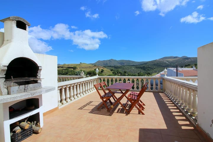 coronas – house in residential with pool.