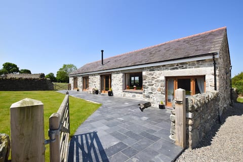 4 Bed in Menai Bridge (oc-bow16)