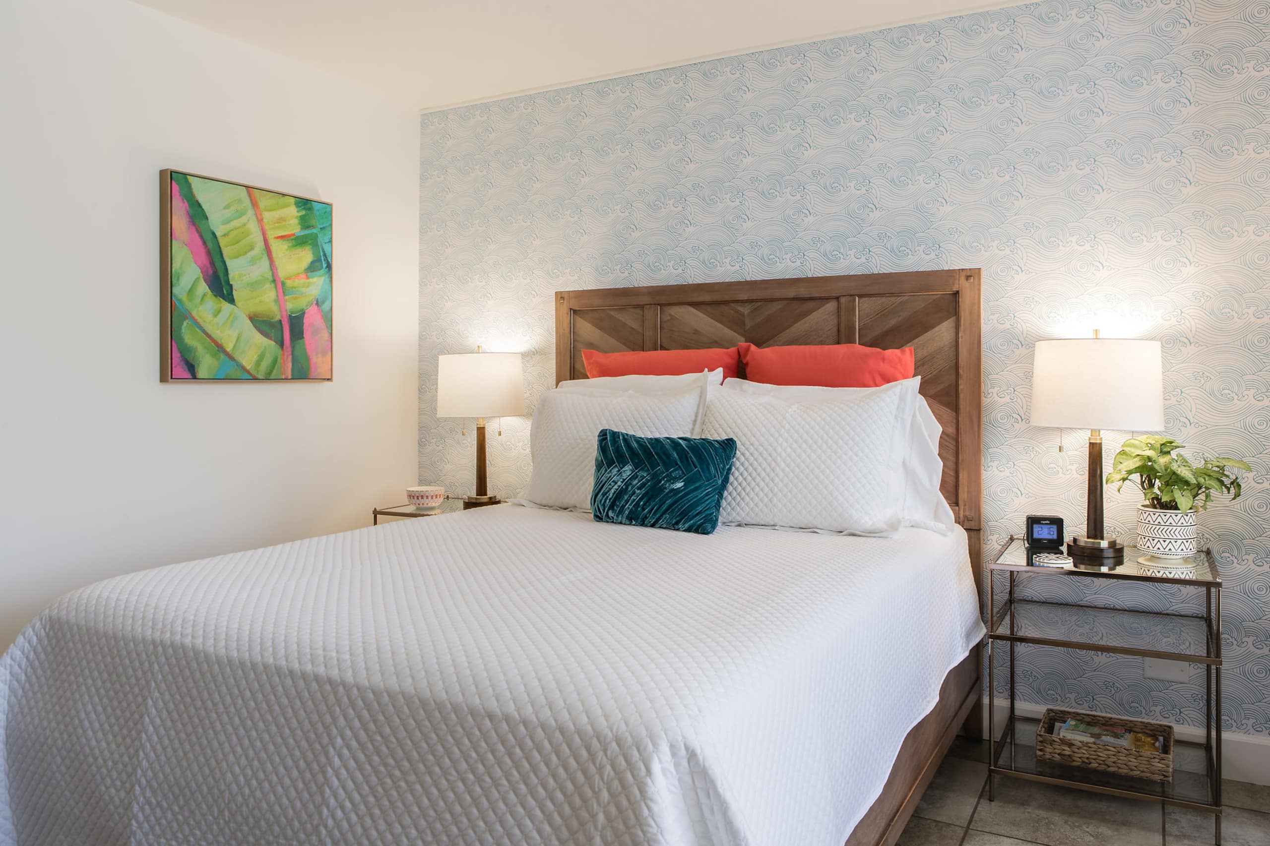 Condo in Honolulu · ★4.8 · Studio · 1 bed · 1 bath - Image 7