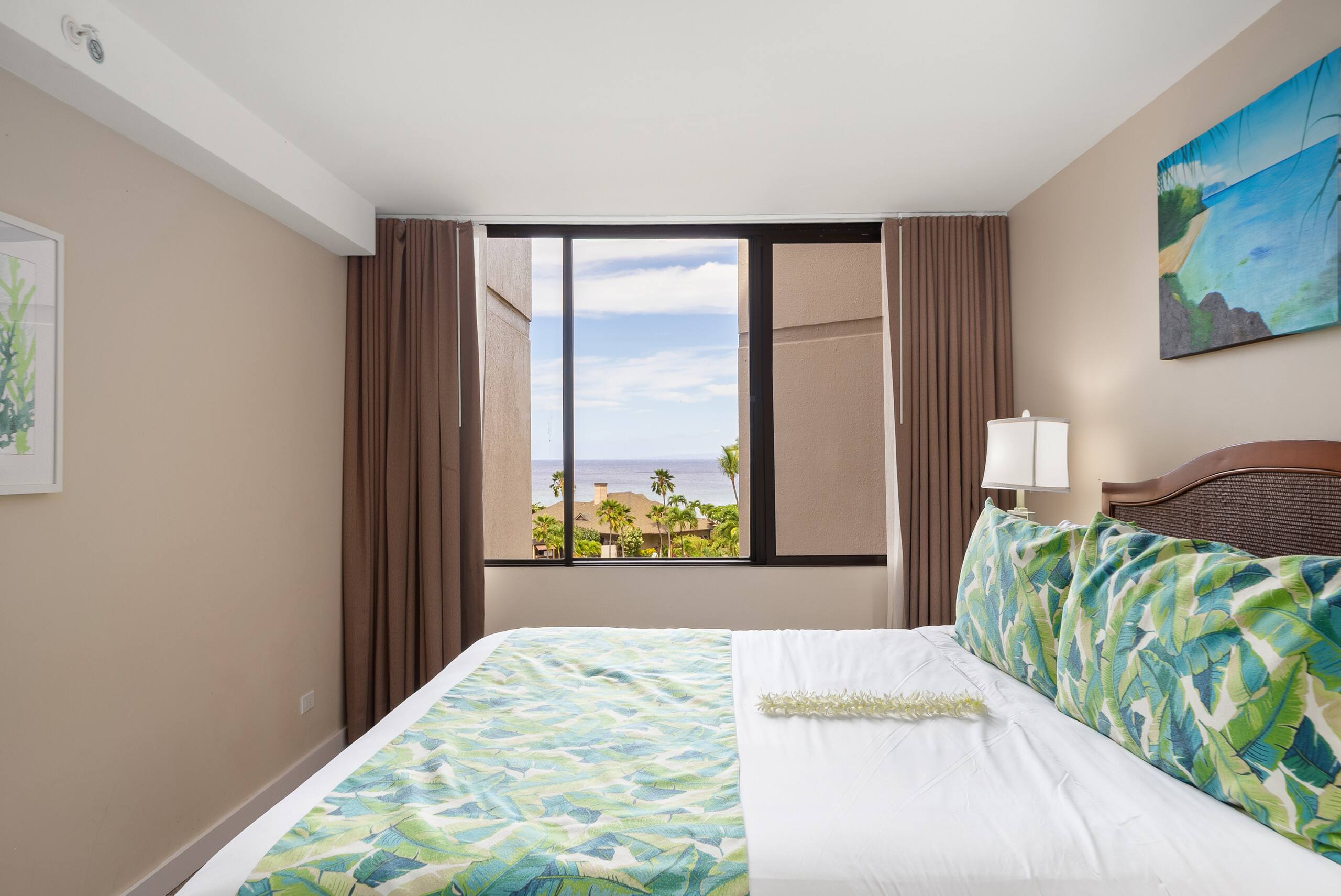 Condo in Lahaina · ★4.8 · 2 bedrooms · 4 beds · 2 baths - Image 12