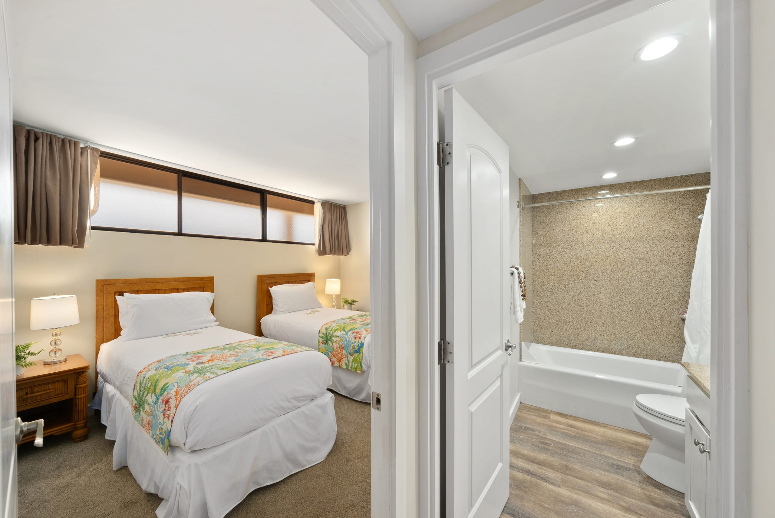 Condo in Lahaina · ★4.8 · 2 bedrooms · 4 beds · 2 baths - Image 21