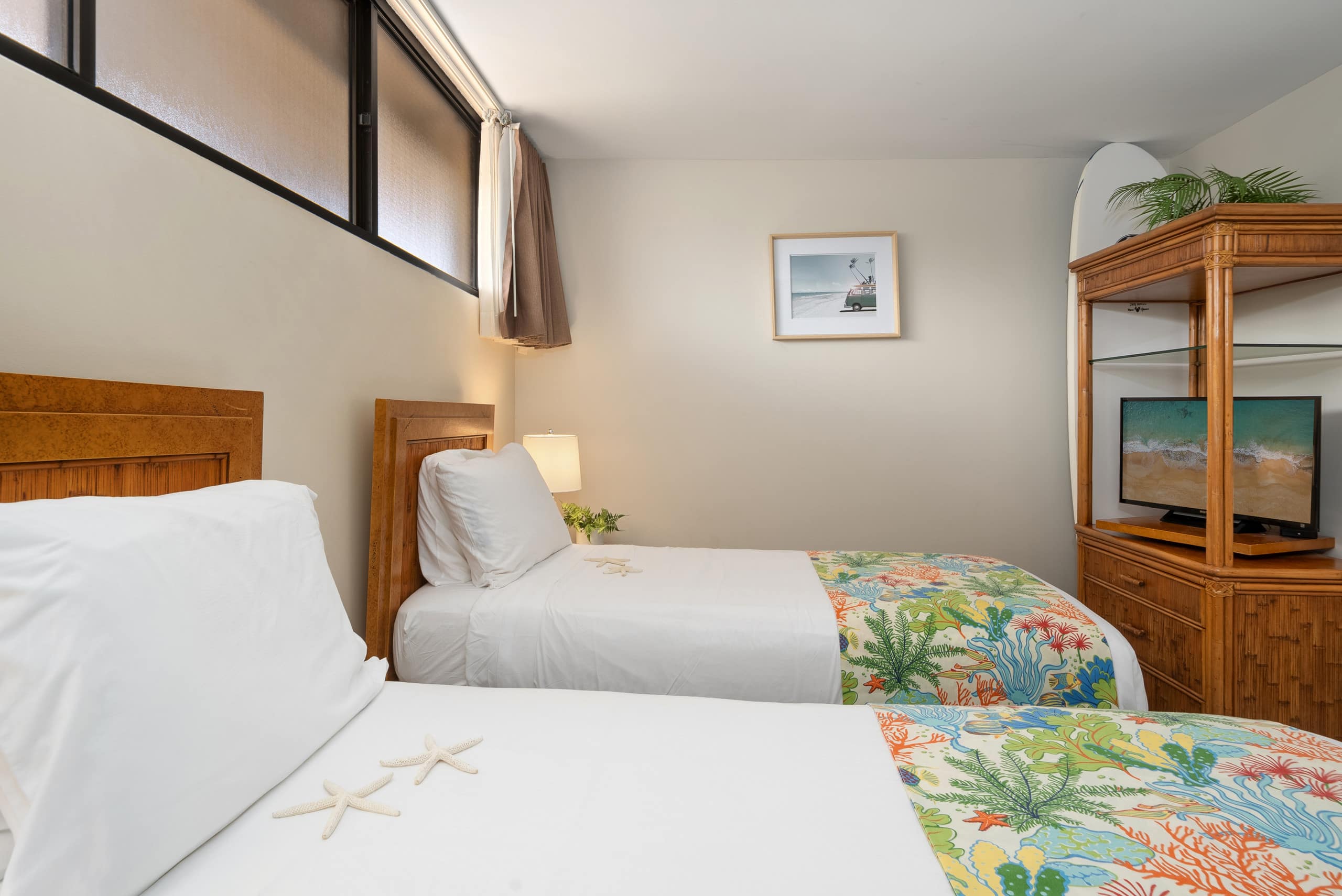 Condo in Lahaina · ★4.8 · 2 bedrooms · 4 beds · 2 baths - Image 15