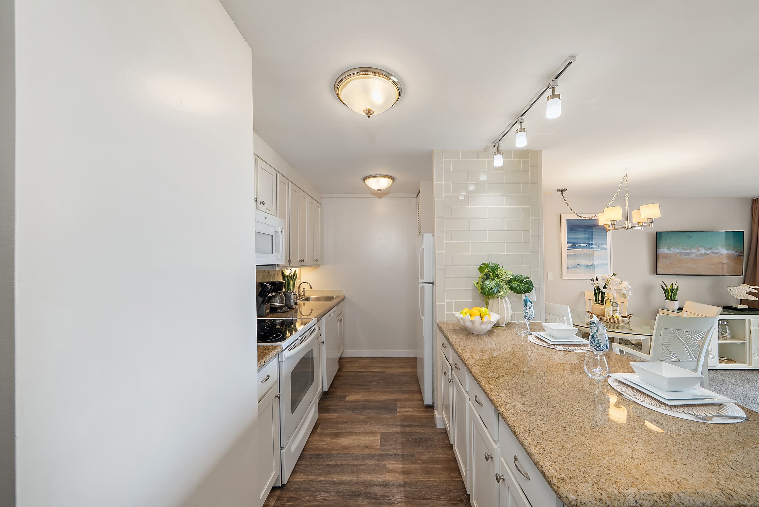 Condo in Lahaina · ★4.8 · 2 bedrooms · 4 beds · 2 baths - Image 6