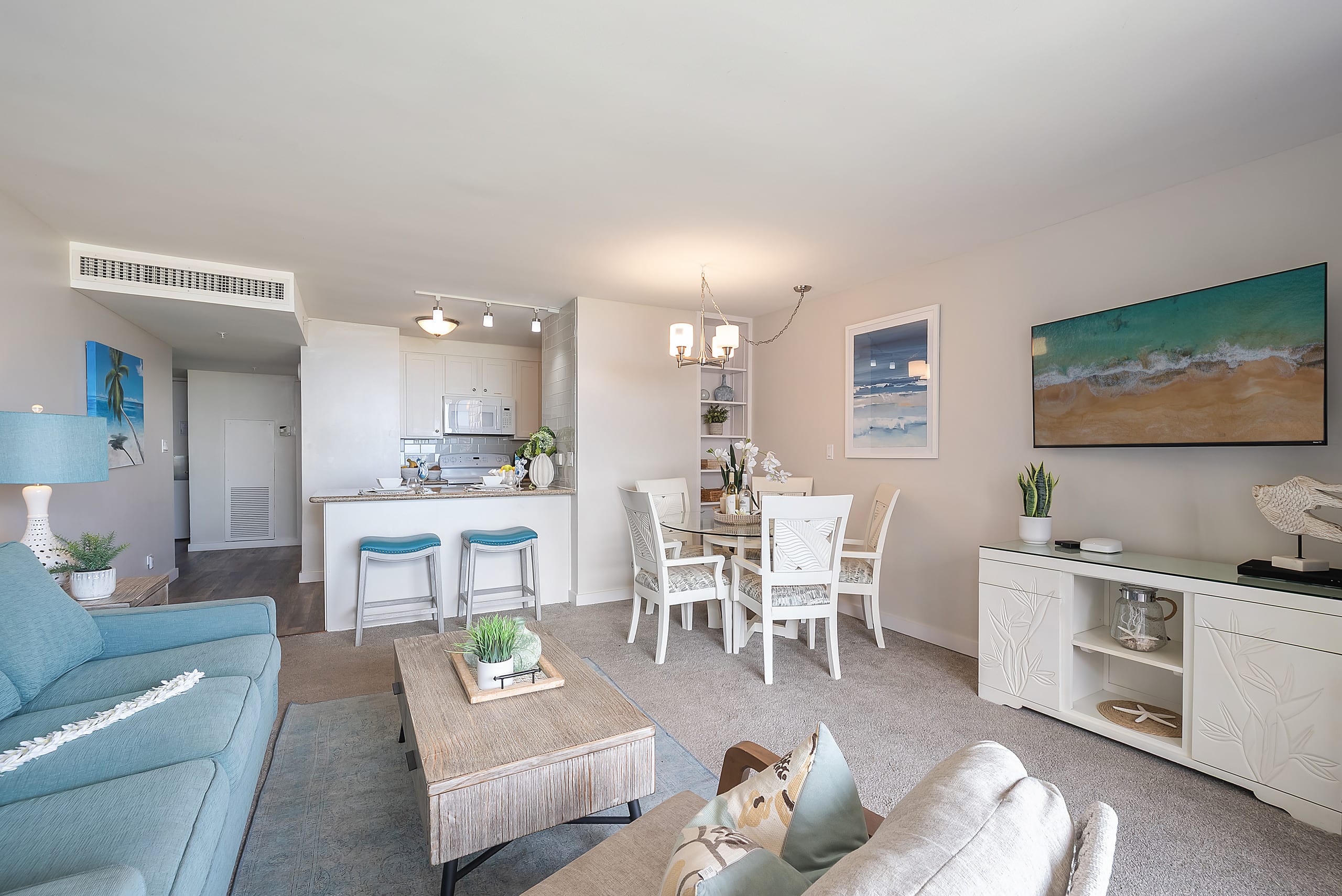 Condo in Lahaina · ★4.8 · 2 bedrooms · 4 beds · 2 baths - Image 4
