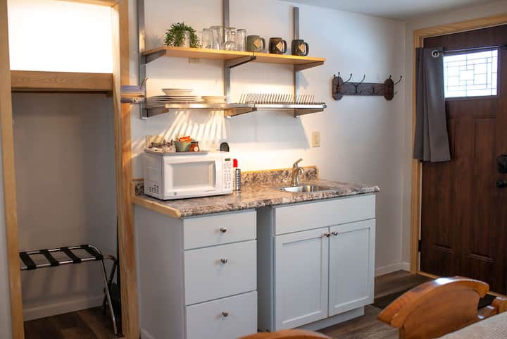 Two Blocks From Grand Marais Harbor - Pet Friendly - Grand Marais, MN